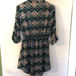 ❤️Justified large tunic geometric button up